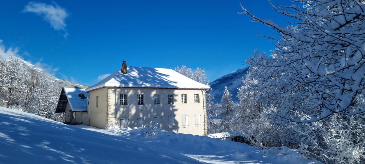 Maison Cimarron Bed and Breakfast Chateauroux-les-Alpes Eksteriør billede